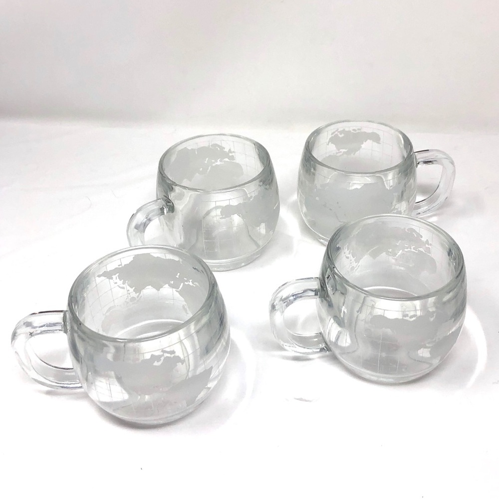 Circa 1970s THE NESTLE CO. 4 glass globe mugs